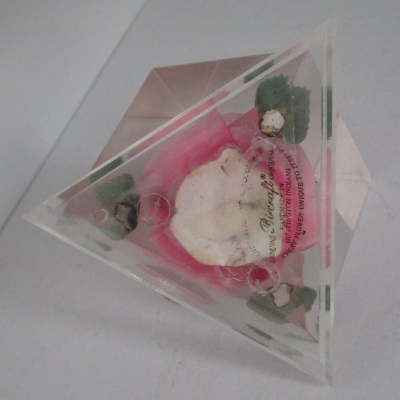 hand crafted rose in leucite cube paperweight - Picture 6 of 7